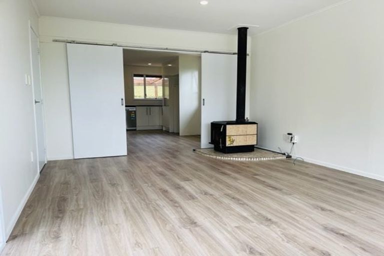 Photo of property in 31 Sequoia Place, Sunnynook, Auckland, 0620