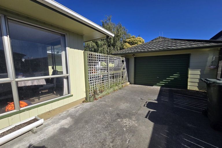 Photo of property in 41 Rhodes Drive, Kelvin Grove, Palmerston North, 4414
