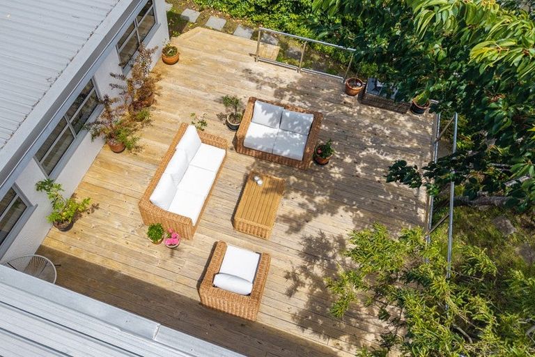 Photo of property in 48 Tiromoana Road, Raumati South, Paraparaumu, 5032