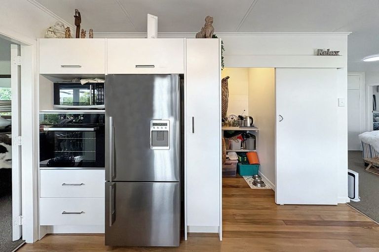 Photo of property in 2 Saint Leonard Street, Saint Johns Hill, Whanganui, 4501