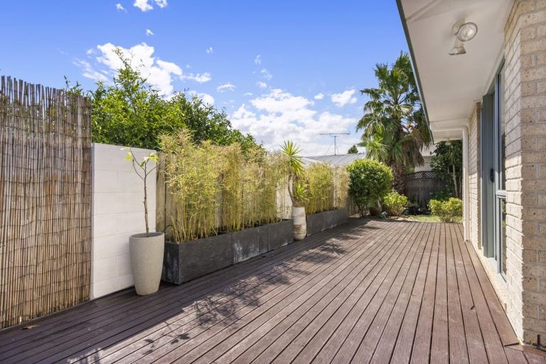 Photo of property in 2/67 Andrew Road, Howick, Auckland, 2010