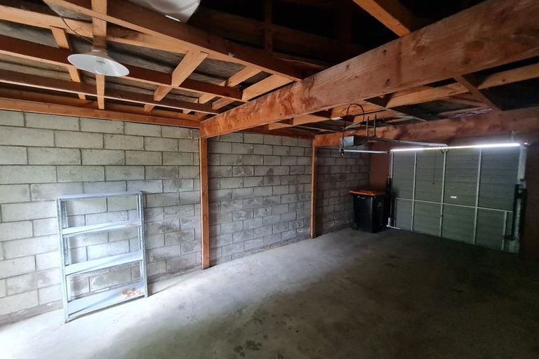 Photo of property in 8a Busby Place, Awapuni, Palmerston North, 4412