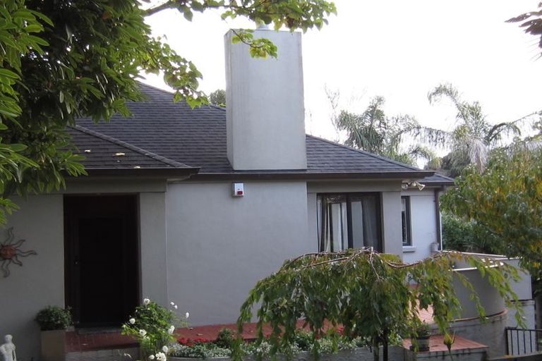 Photo of property in 8 Rangiwhea Road, Waiuku, 2123