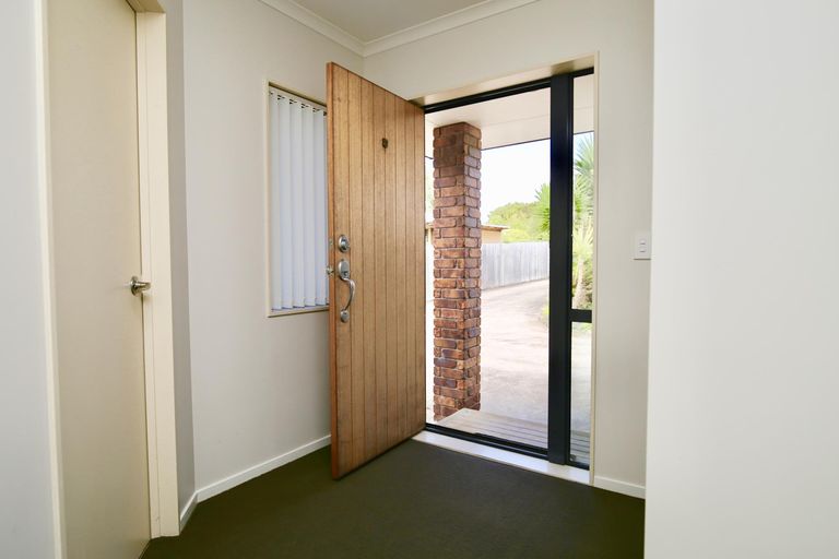 Photo of property in 4a Kohekohe Place, Pukete, Hamilton, 3200