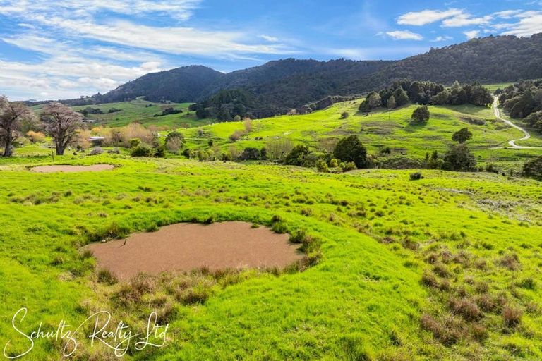 Photo of property in 260 Mountain Road, Maungaturoto, 0587