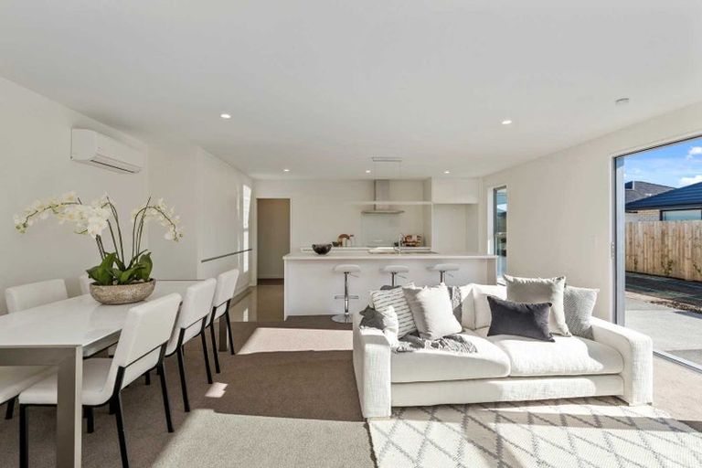 Photo of property in 14 Maka Lane, Halswell, Christchurch, 8025