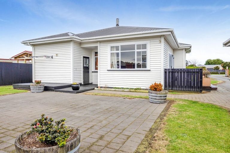 Photo of property in 196 Glover Road, Hawera, 4610