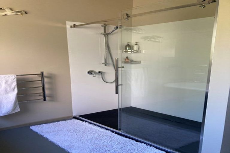 Photo of property in 27 Hicks Crescent, Waikanae Beach, Waikanae, 5036