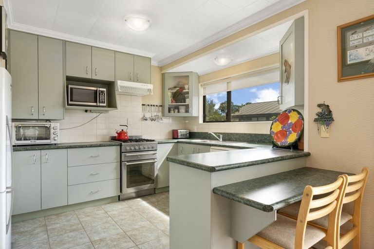 Photo of property in 18 Shera Street, Acacia Bay, Taupo, 3330