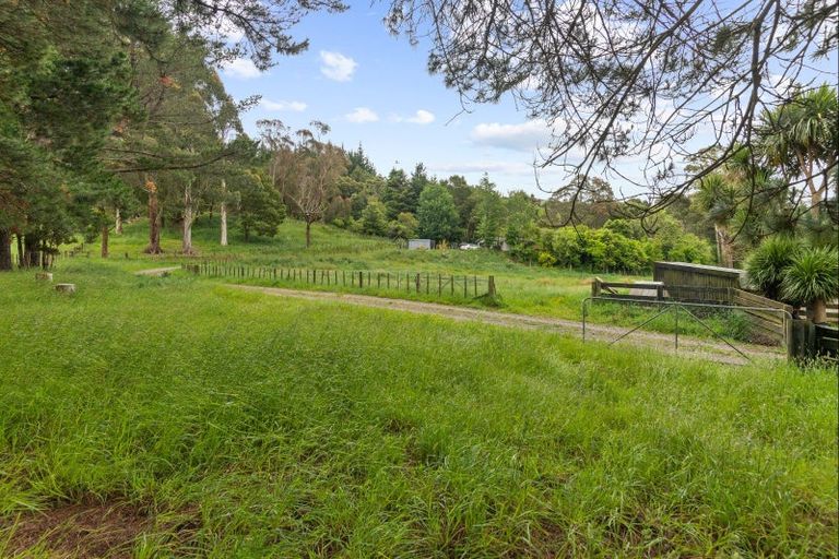 Photo of property in 418 Pahiatua Aokautere Road, Aokautere, Palmerston North, 4471