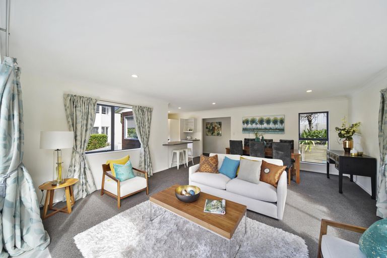 Photo of property in 3/6a Botany Road, Howick, Auckland, 2010