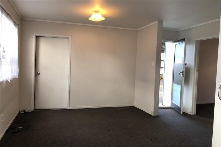 Photo of property in 2/25 Christmas Road, Manurewa, Auckland, 2102