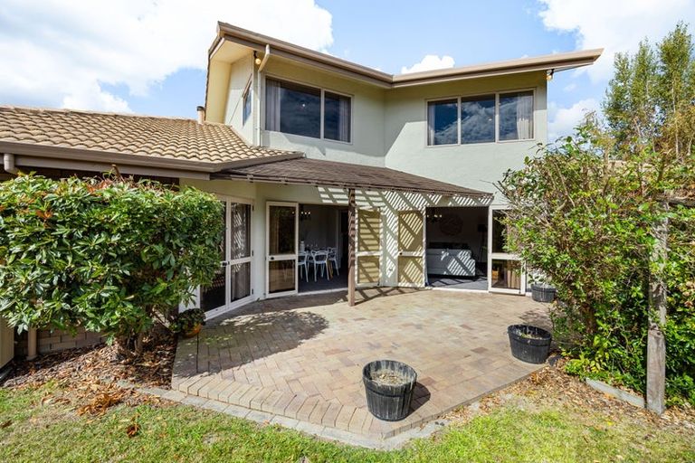 Photo of property in 4 Longwood Place, Harrowfield, Hamilton, 3210