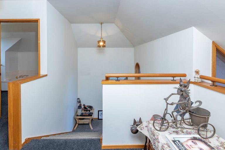 Photo of property in 104 Hamilton Avenue, Ilam, Christchurch, 8041