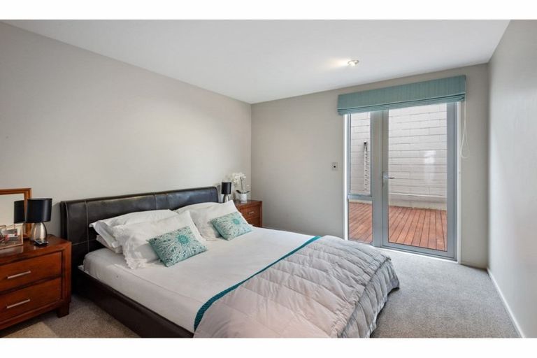 Photo of property in 5 Emerald Lane, Cashmere, Christchurch, 8022