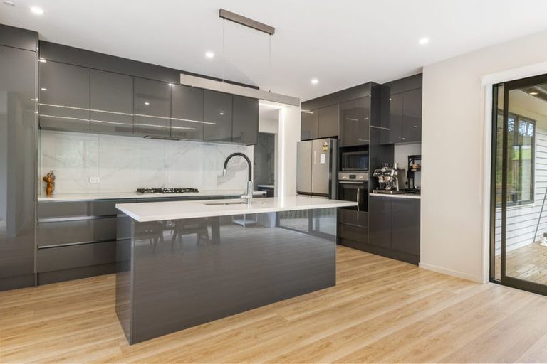 Photo of property in 12 Tagish Way, Orewa, 0931