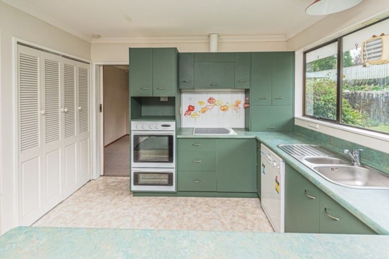 Photo of property in 11 Linda Place, Saint Johns Hill, Whanganui, 4501