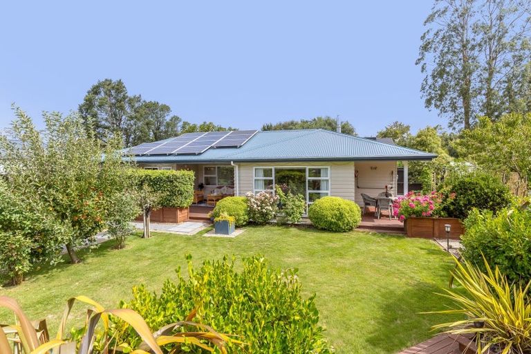 Photo of property in 28a Cotter Street, Greytown, 5712