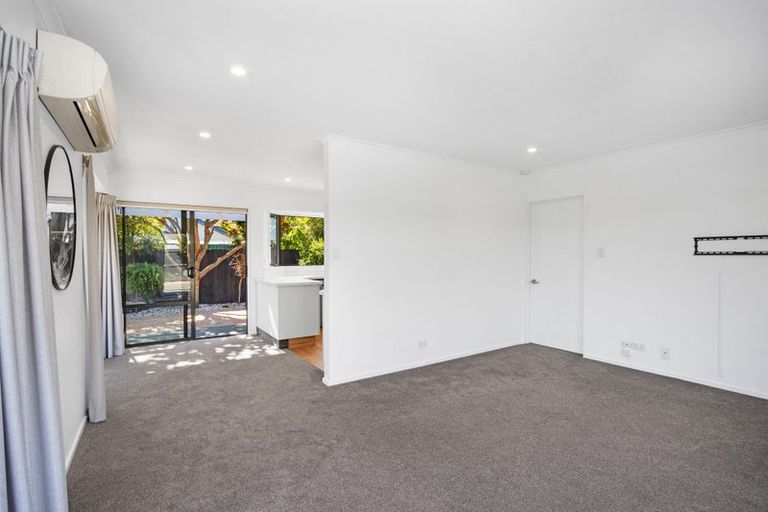 Photo of property in 10a Ronald George Place, Parklands, Christchurch, 8083