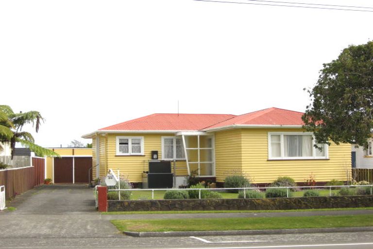 Photo of property in 268 Mangorei Road, Merrilands, New Plymouth, 4312