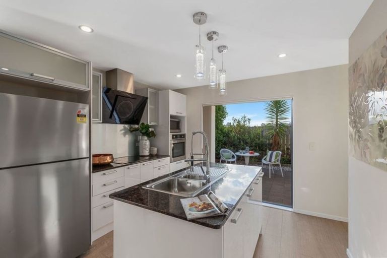 Photo of property in Hibiscus Garden, 3 Lavender Garden Lane, Oteha, Auckland, 0632