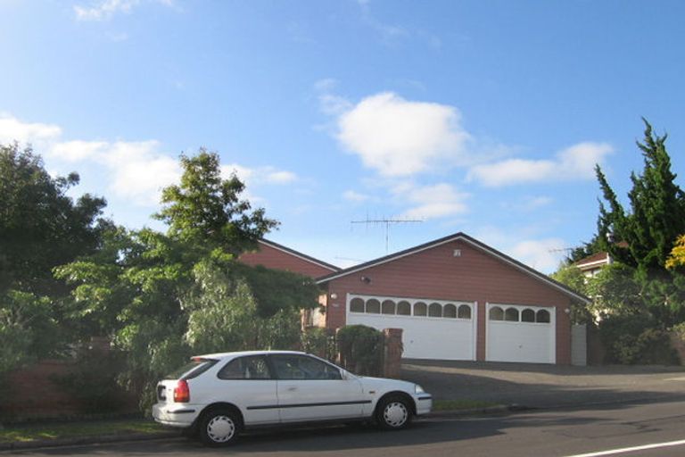 Photo of property in 166 Chelsea View Drive, Chatswood, Auckland, 0626