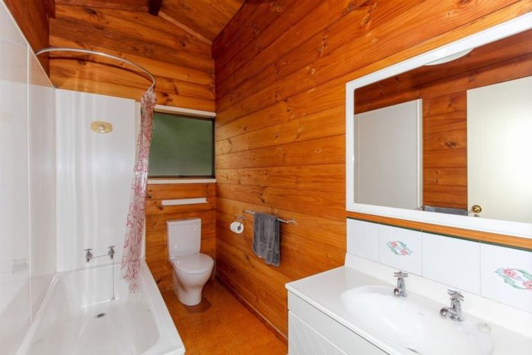 Photo of property in 6b Price Street, Westown, New Plymouth, 4310