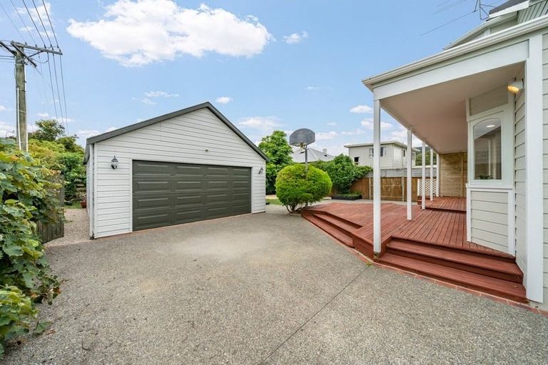 Photo of property in 15 Nile Street, Waterloo, Lower Hutt, 5011