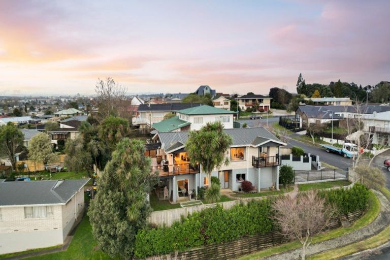 Photo of property in 6 Glendale Drive, Dinsdale, Hamilton, 3204