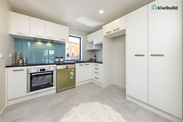 Photo of property in 83 Walsh Road, Papakura, 2110