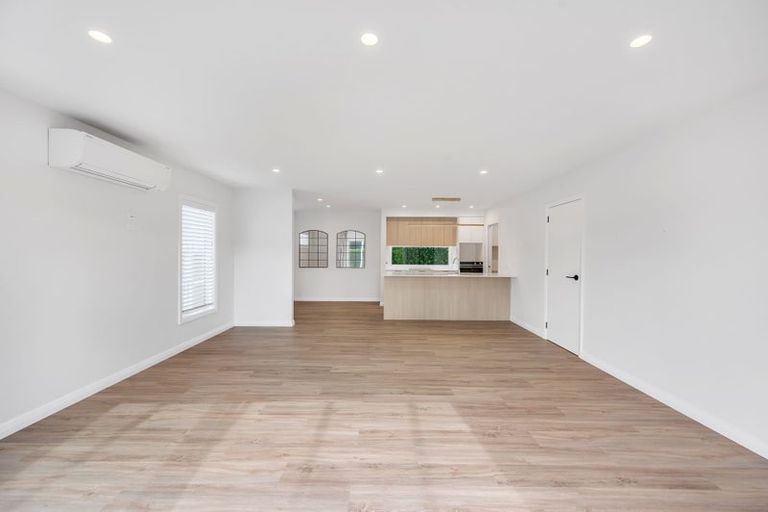 Photo of property in 9a Church Road, Taradale, Napier, 4112