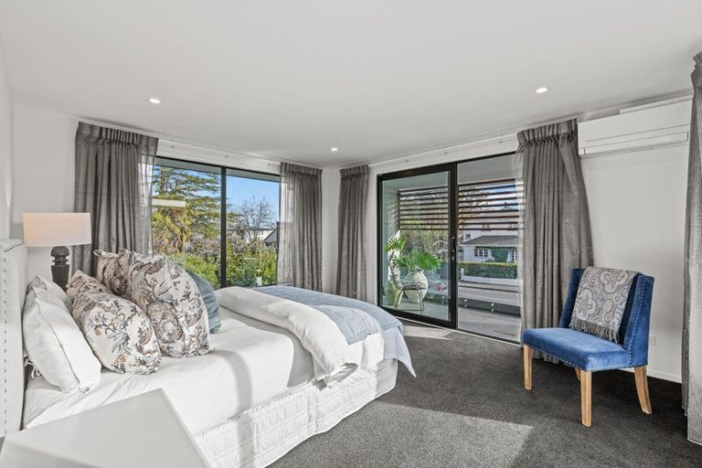 Photo of property in 62 Straven Road, Fendalton, Christchurch, 8014