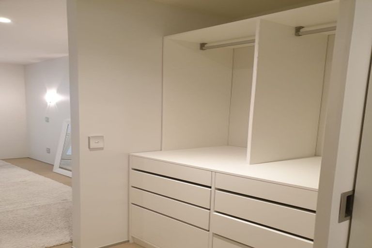 Photo of property in Sanctum Apartment, 10 Ebor Street, Te Aro, Wellington, 6011