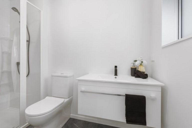 Photo of property in 38a Cambridge Terrace, Waiwhetu, Lower Hutt, 5010