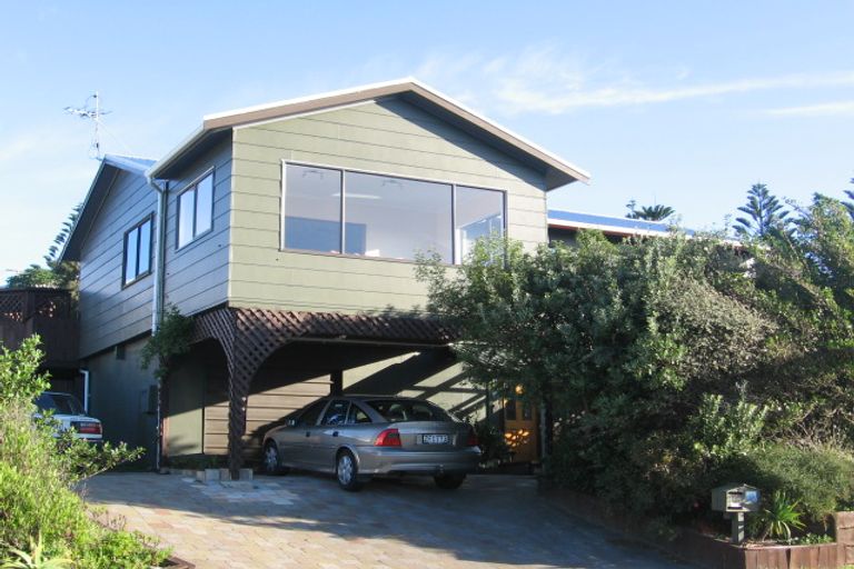 Photo of property in 19 Tuna Terrace, Titahi Bay, Porirua, 5022
