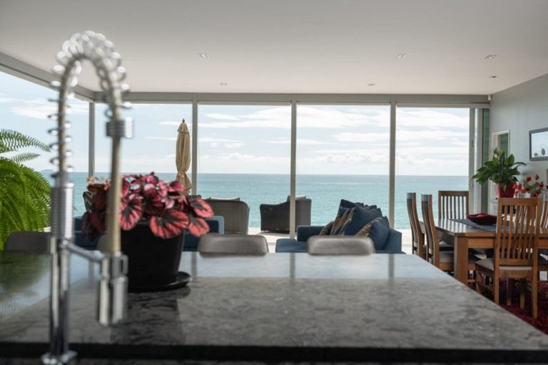 Photo of property in 157 Pukehina Parade, Pukehina, Te Puke, 3189