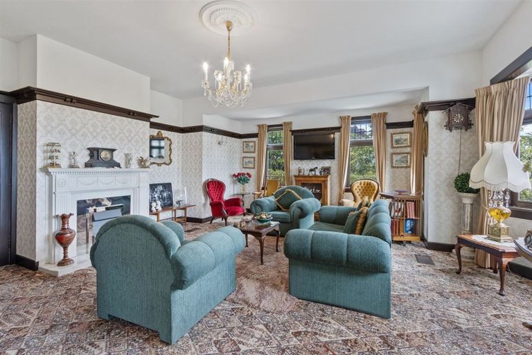 Photo of property in 22 Main Road, Mount Pleasant, Christchurch, 8081