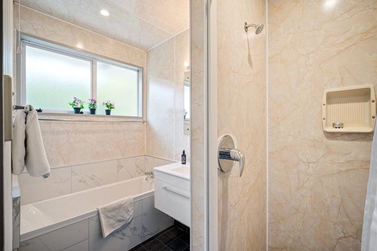 Photo of property in 2/8 Charlene Place, Hillsborough, Christchurch, 8022