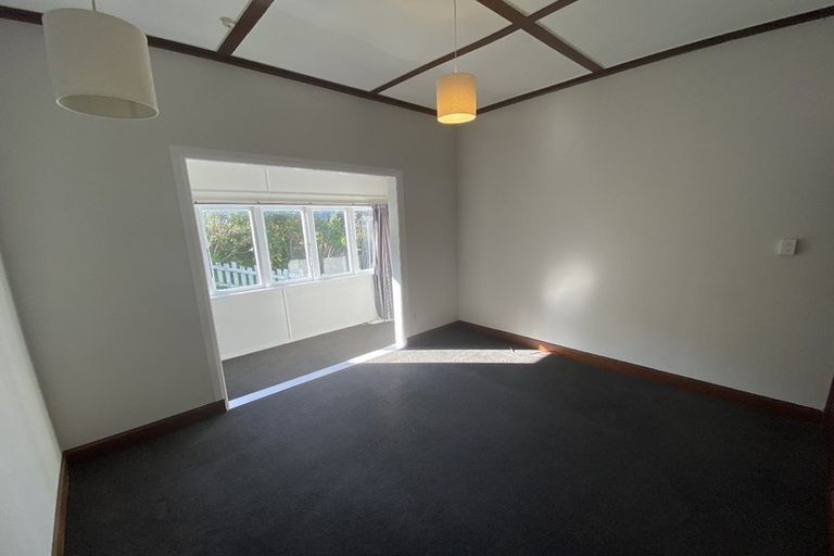 Photo of property in 23 Medway Street, Island Bay, Wellington, 6023