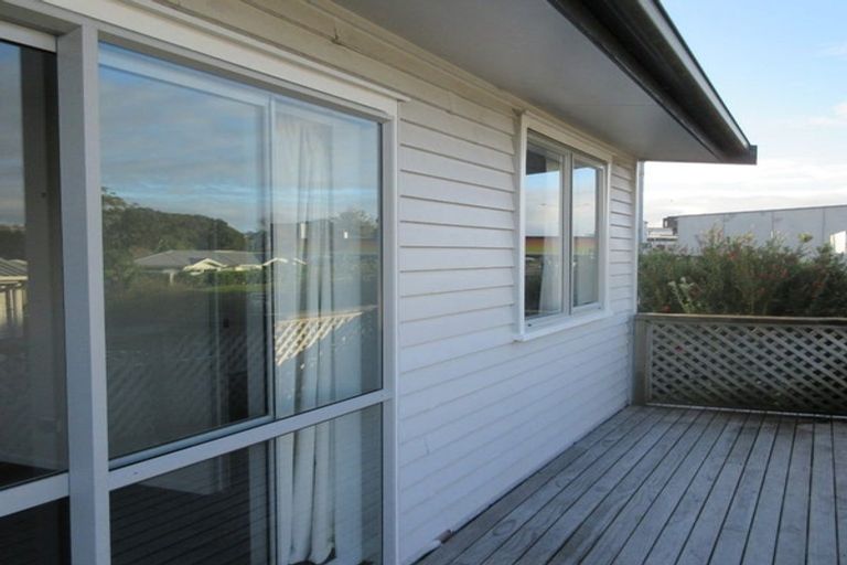 Photo of property in 932 Whangaparaoa Road, Manly, Whangaparaoa, 0930