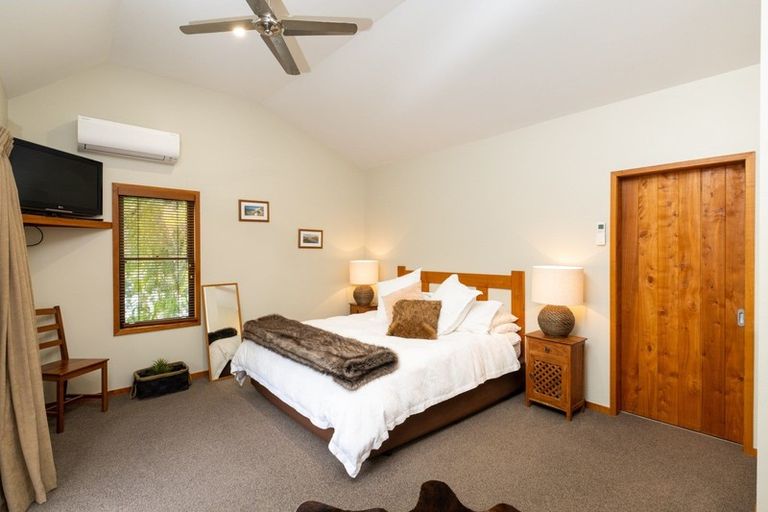 Photo of property in Hastings Gospel Hall, 1/2a Hillsbrook Place, Havelock North, 4130