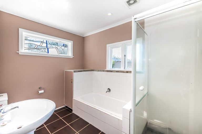 Photo of property in 3 Wairere Grove, Paraparaumu, 5032