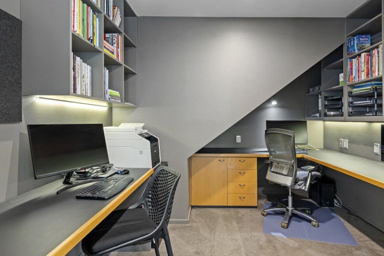 Photo of property in 37 Thornycroft Street, Fendalton, Christchurch, 8052