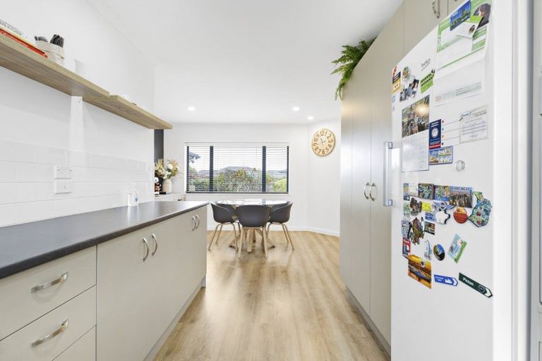 Photo of property in 16 Daniel Place, Kelvin Grove, Palmerston North, 4414