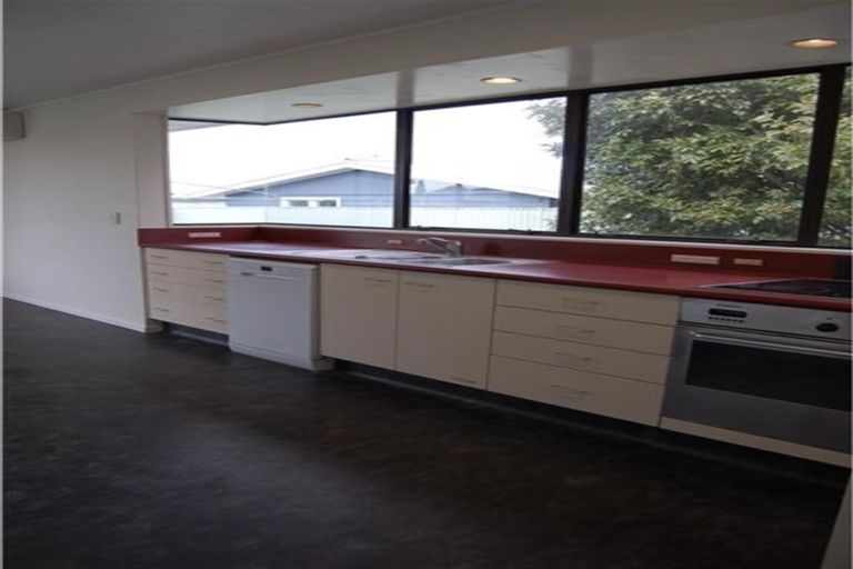 Photo of property in 43 Ryan Crescent, Greenmeadows, Napier, 4112
