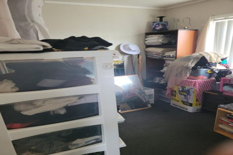 Photo of property in 19 Titchener Street, New Lynn, Auckland, 0600