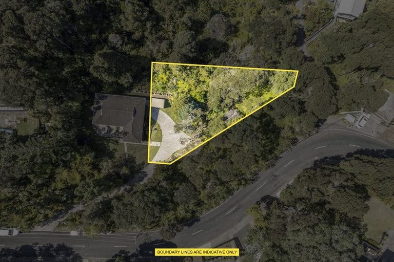 Photo of property in 33 Takahe Road, Titirangi, Auckland, 0604