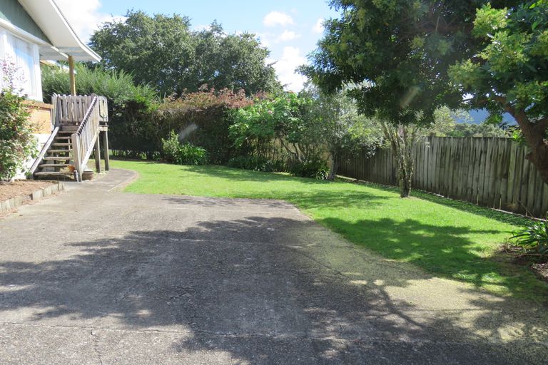 Photo of property in 17 Derrick Road, Kawakawa, 0210