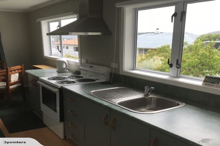 Photo of property in 10 Dorset Street, Picton, 7220