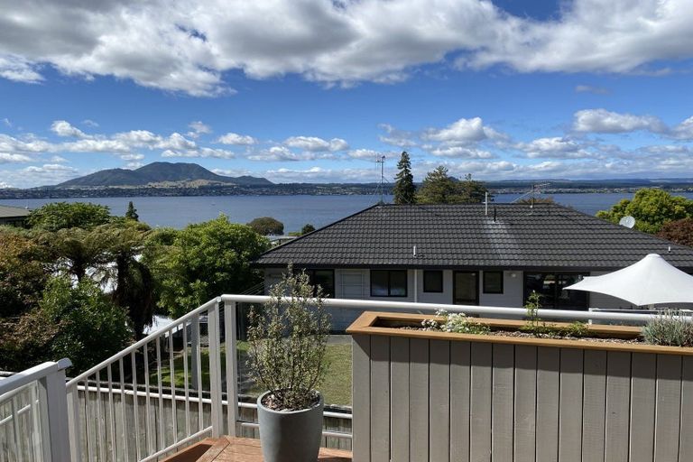 Photo of property in 3b Isobel Street, Acacia Bay, Taupo, 3330